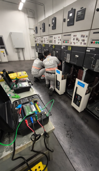 Equipe Voltz em instalações elétricas